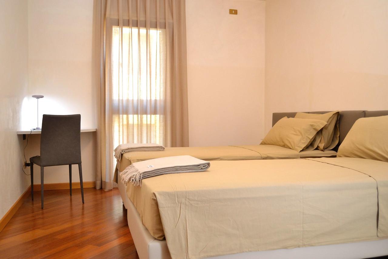 Portico Oscuro Deluxe Apartment - centro città Trévise Extérieur photo