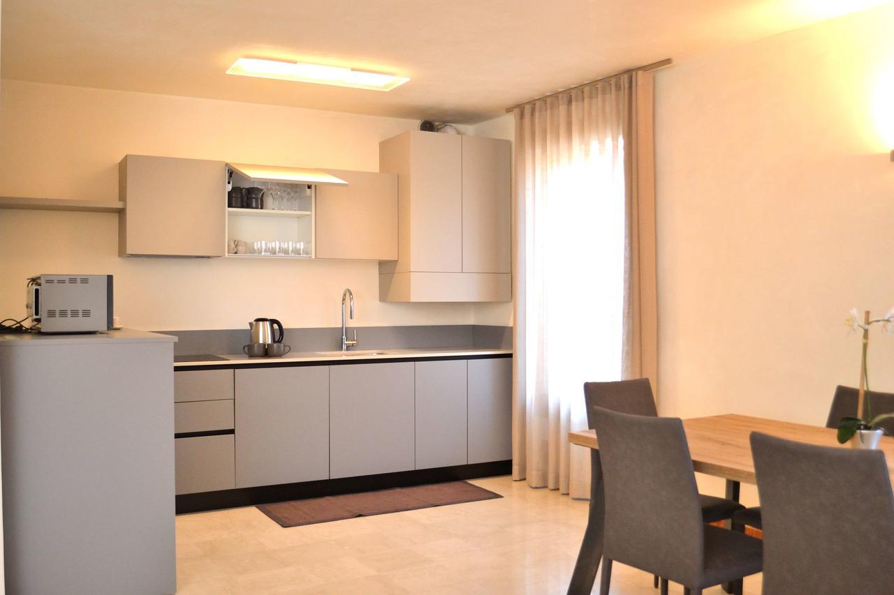 Portico Oscuro Deluxe Apartment - centro città Trévise Extérieur photo