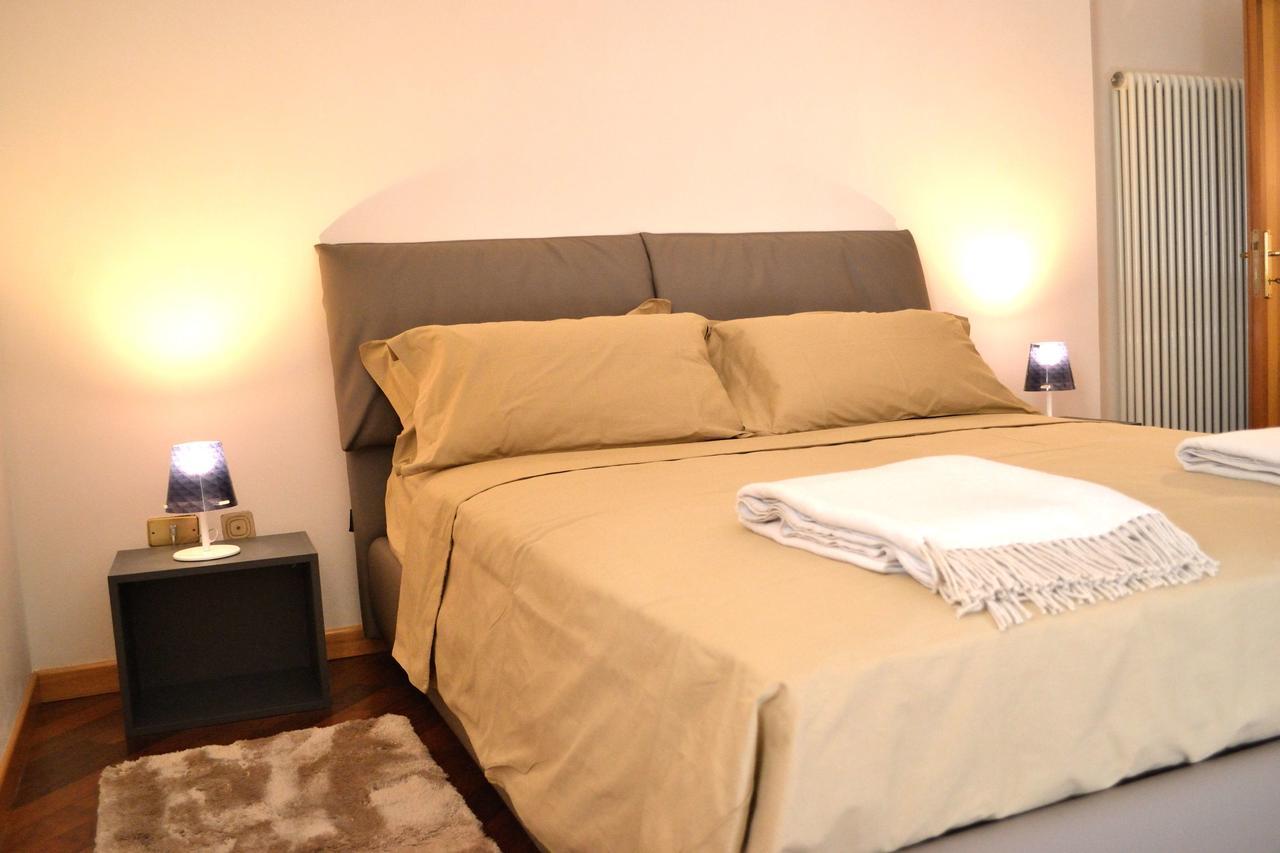 Portico Oscuro Deluxe Apartment - centro città Trévise Extérieur photo